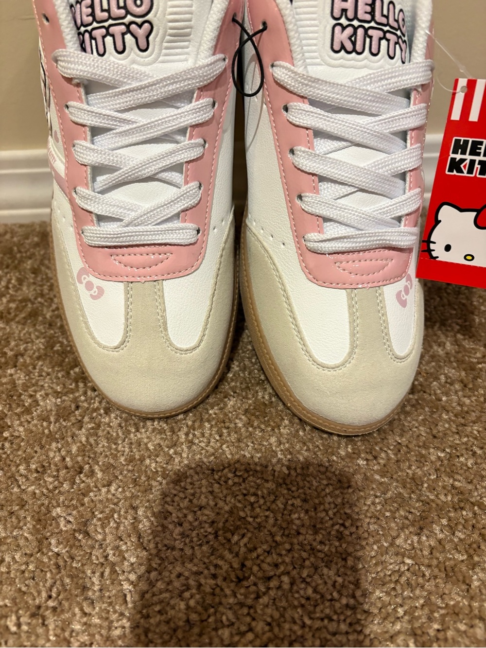 Hello Kitty White and Light Pink Women’s Sneakers Size 9 - Picture 4 of 6